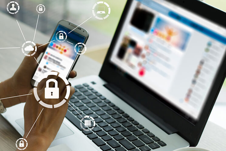 A phone and laptop connected to private cellular network
